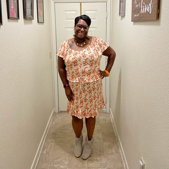 Hi! Thanks for stopping by. - Picture 2 of 2